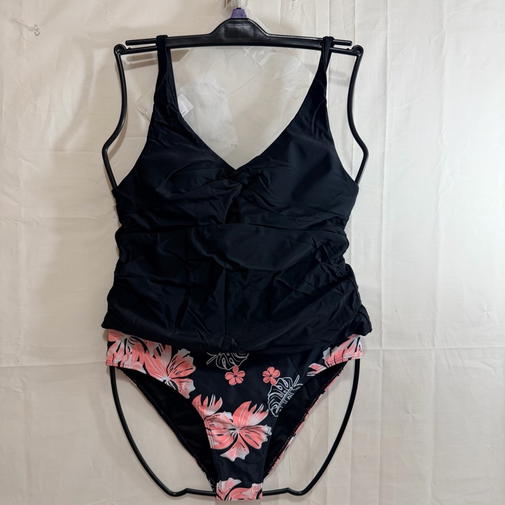 ZAFUL Two Piece High Waisted Floral Tankini Swimsuit in Black & Pink Large